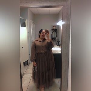 Selling a couple dresses and shirts